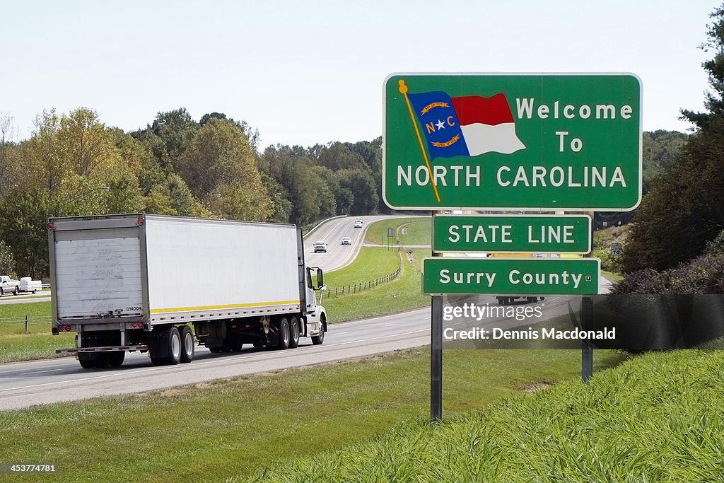 'Welcome to North Carolina' sign