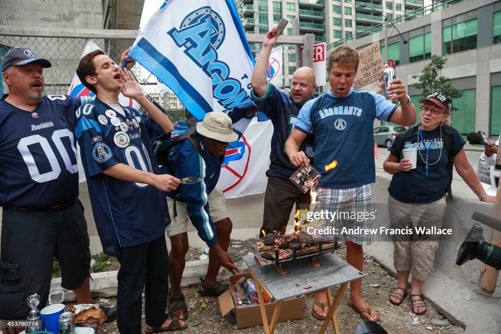 Argonauts fans burn Bon Jovi CD's