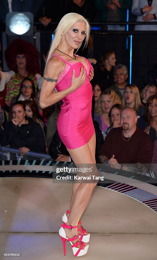 Celebrity Big Brother - Contestants Enter The House