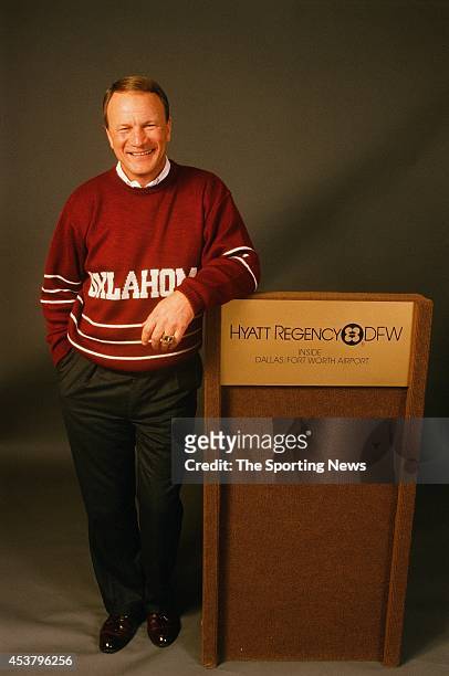 Barry Switzer of the Oklahoma Sooners poses for a photo on January 1, 1999.