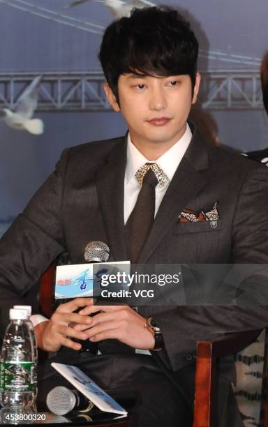 Shihoo Park Shi Hoo Photos and Premium High Res Pictures - Getty Images