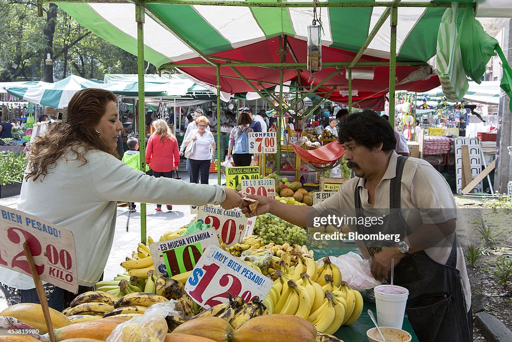 Elektra to Sanborns Fall as Buyers Hit Streets