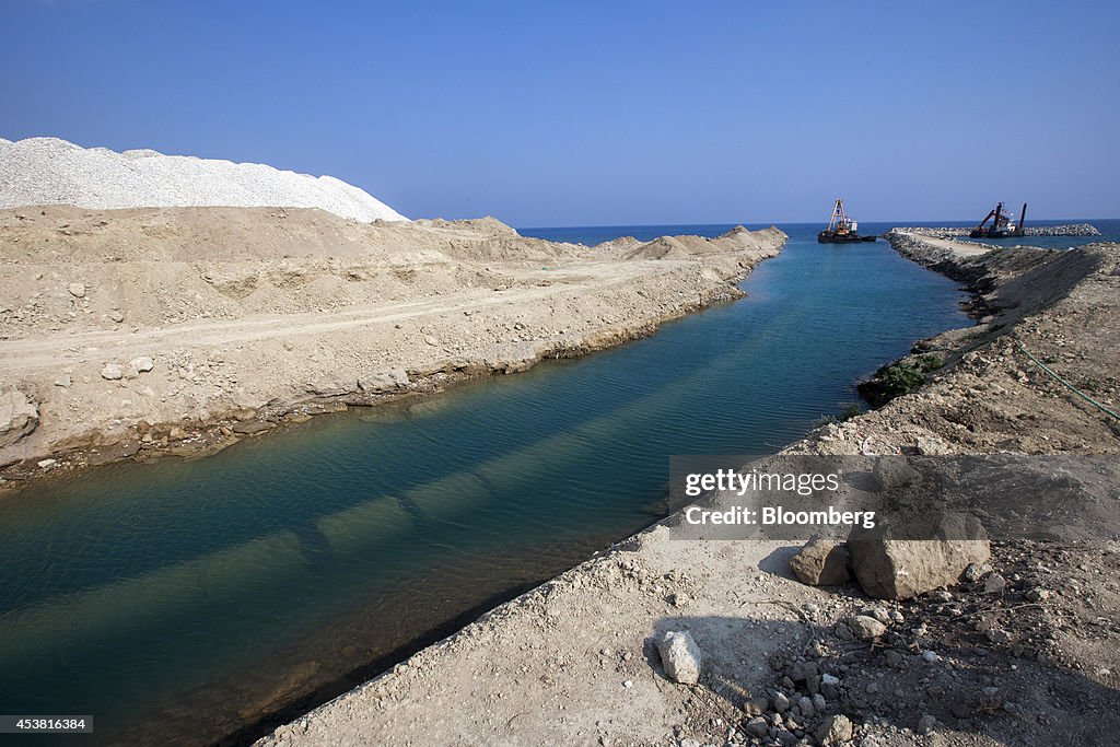 Construction Of The Turkey-Northern Cyprus Undersea Water Pipeline