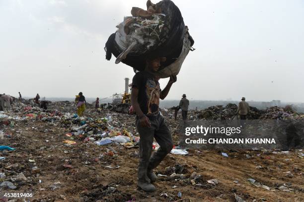 Indian Rag Pickers Rag Picker Photos and Premium High Res Pictures - Getty Images