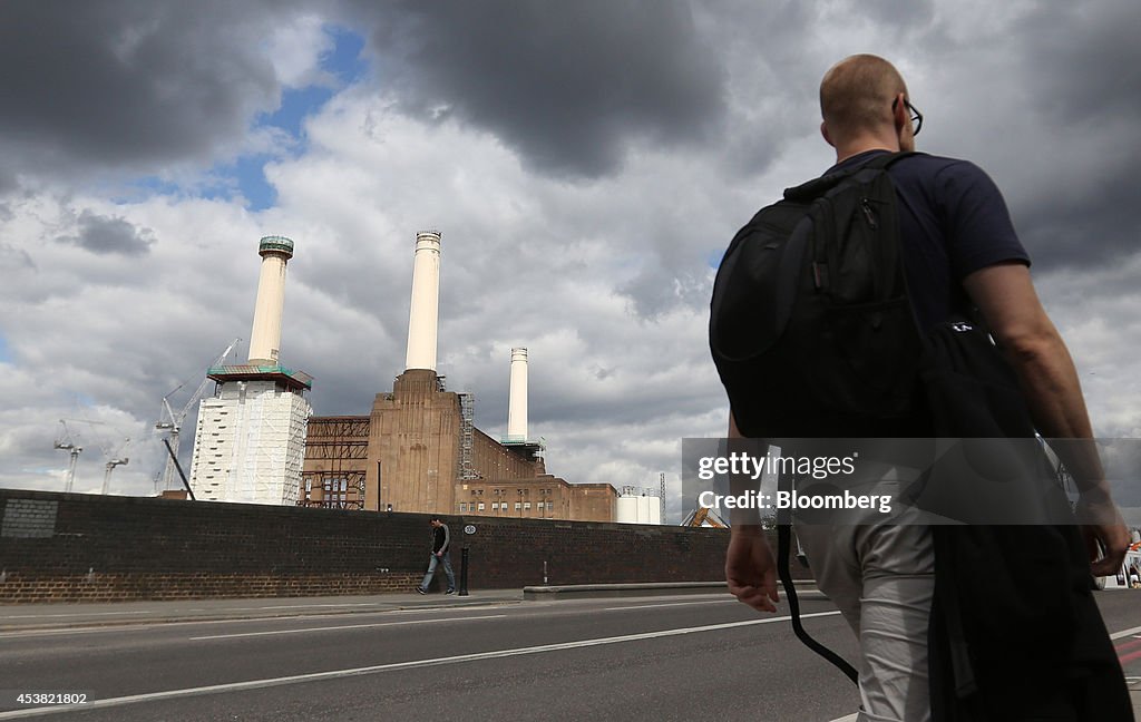 Battersea Power Station As Malaysian Owners Start Iconic Chimney Stack Removal