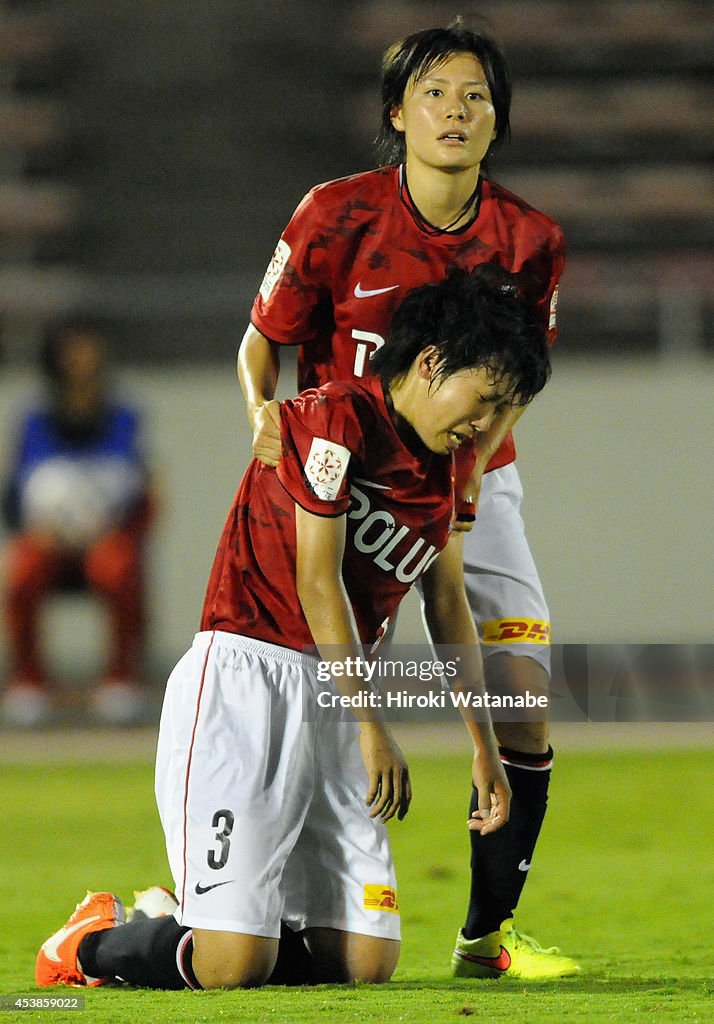 Urawa Red Diamonds Ladies v INAC Kobe Leonessa - Nadeshiko League