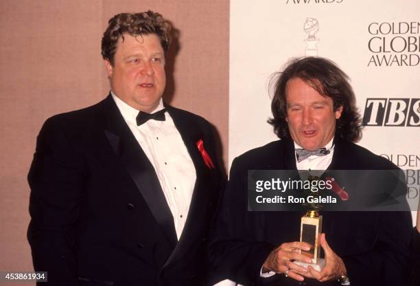 Actor John Goodman and actor Robin Williams attend the 49th Annual Golden Globe Awards on January 18, 1992 at the Beverly Hilton Hotel in Beverly...