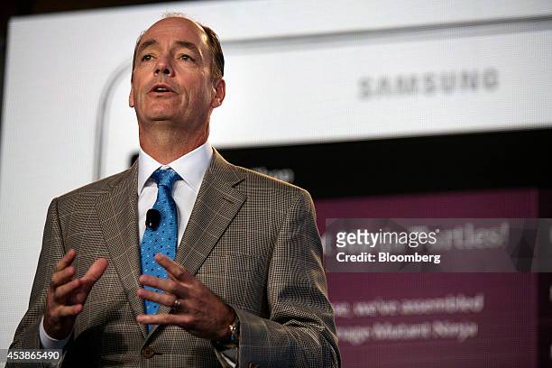 Tim Baxter, president of Samsung Electronics America, introduces the new Samsung Galaxy Tab 4 Nook at a Barnes & Noble store in New York, U.S., on...