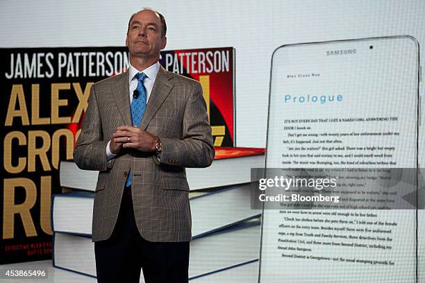 Tim Baxter, president of Samsung Electronics America, introduces the new Samsung Galaxy Tab 4 Nook at a Barnes & Noble store in New York, U.S., on...