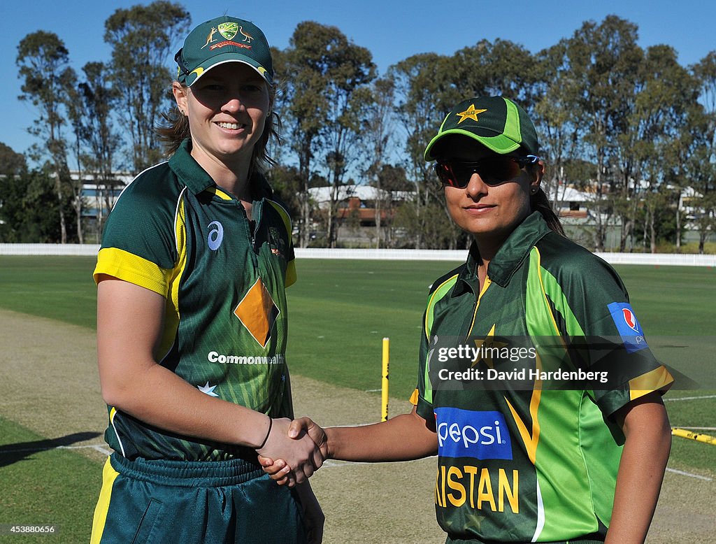 Australia v Pakistan