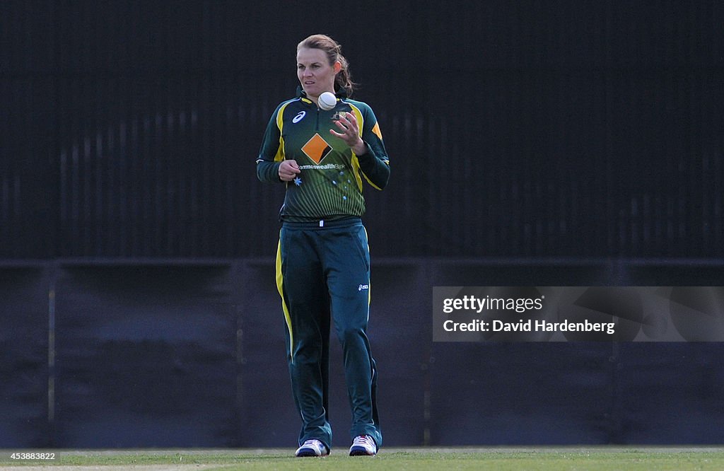 Australia v Pakistan