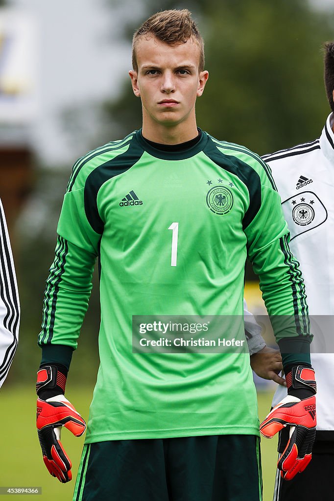 U17 Germany v U17 Switzerland - TOTO Cup