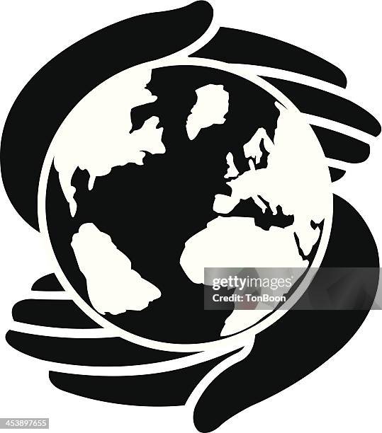 ilustrações de stock, clip art, desenhos animados e ícones de ícone de duas mãos protegendo a terra - representação do planeta terra