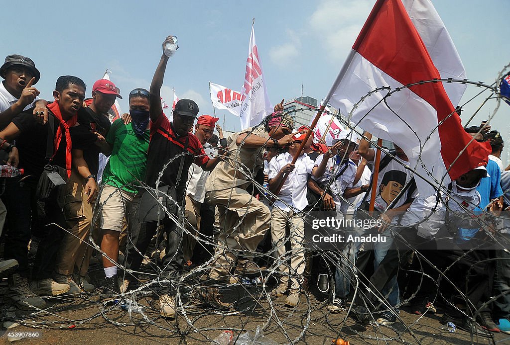 Supporters of Presidential Candidate Subianto gather outside of the constitutional court in Jakarta