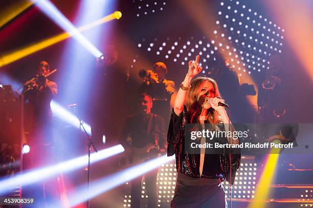 Celine Dion performs at the Palais Omnisports de Bercy on December 5, 2013 in Paris, France.