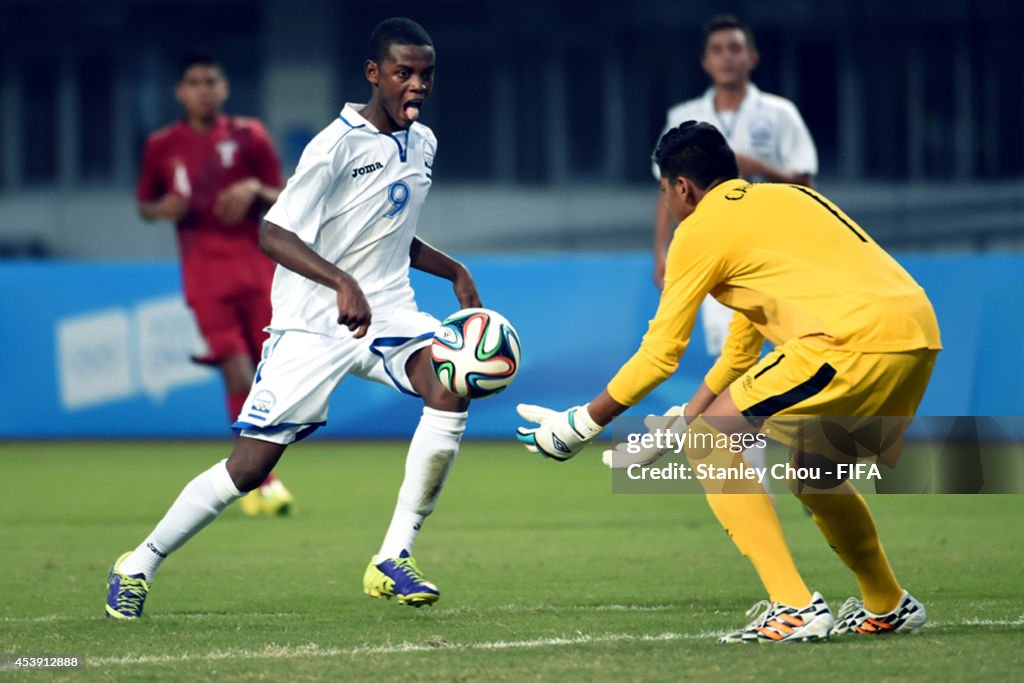 Peru v Honduras - FIFA: Boys Summer Youth Olympic Football Tournament Nanjing 2014