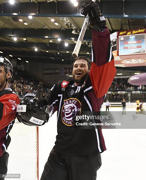 Paul Ranger of Geneve-Servette celebrates with the fans after the Champions Hockey League group stage game between Geneve-Servette and Frolunda...