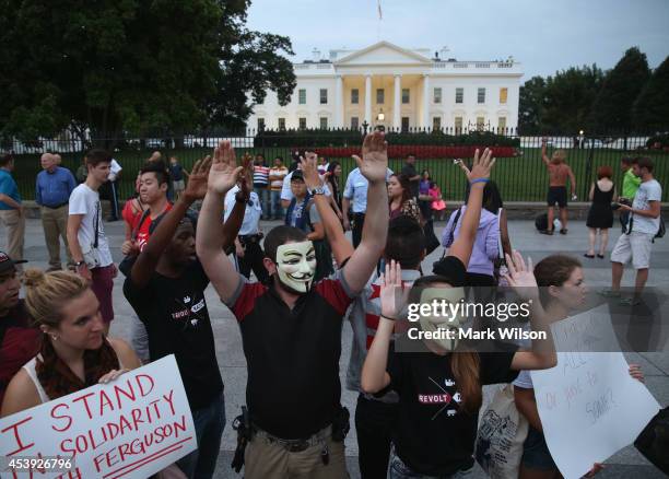 Annonemous Anonymous Hacker Group Photos and Premium High Res Pictures - Getty Images