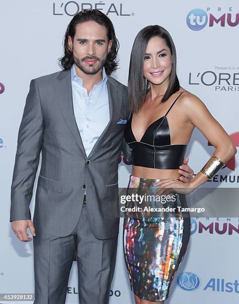 Sebastian Caicedo and Carmen Villalobos arrive at Telemundo's Premios Tu Mundo Awards 2014 at American Airlines Arena on August 21, 2014 in Miami,...