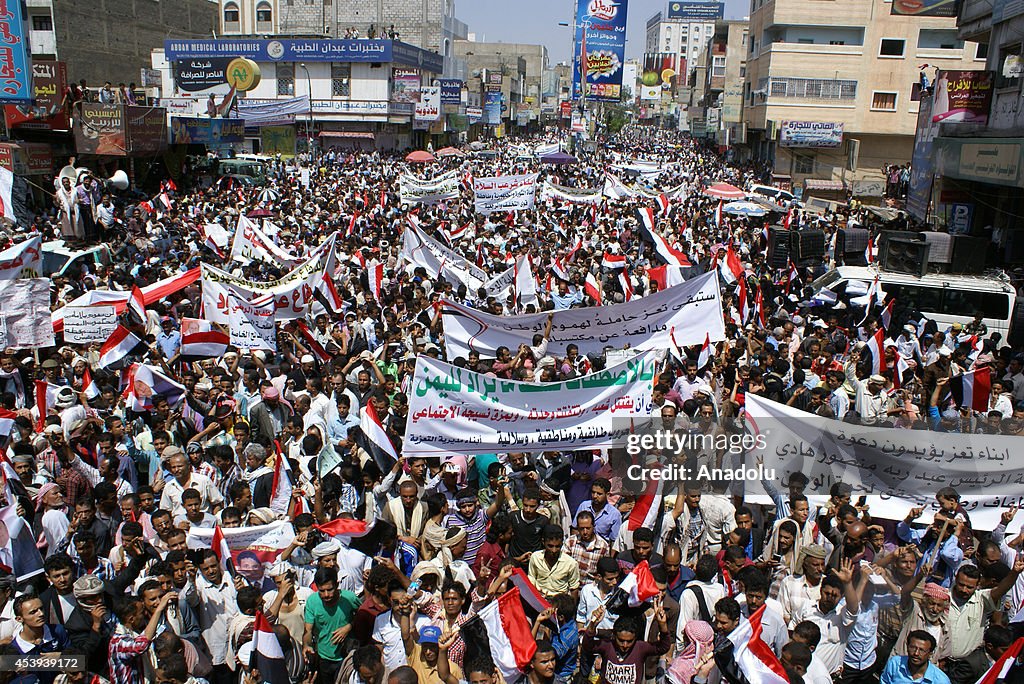 Solidarity demonstration for Yemeni government in Taiz