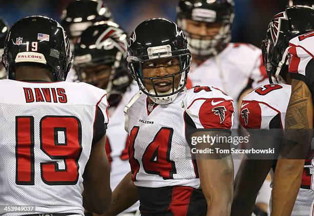 Jason Snelling of the Atlanta Falcons warms up before an NFL game against the Buffalo Bills at Rogers Centre on December 1, 2013 in Toronto, Ontario,...