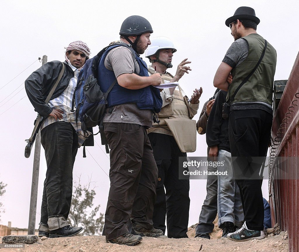File Photo Of US Journalist Steven Sotloff Held Hostage By Extremists