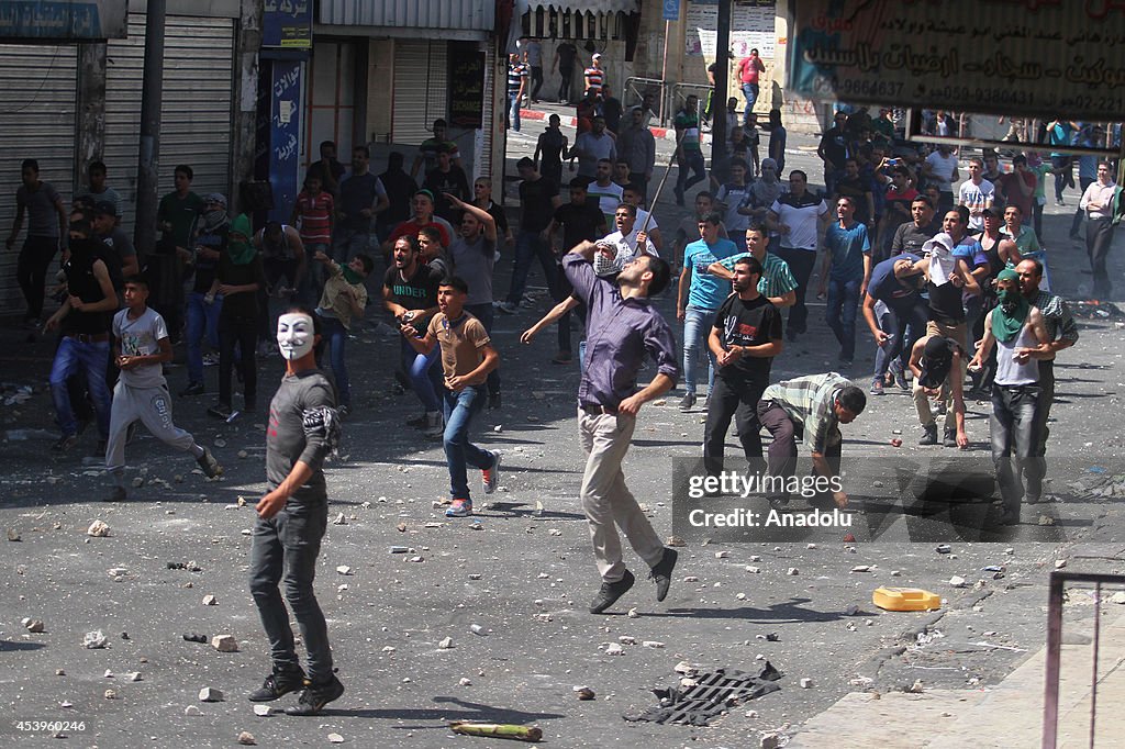 Clashes in Hebron during a solidarity rally