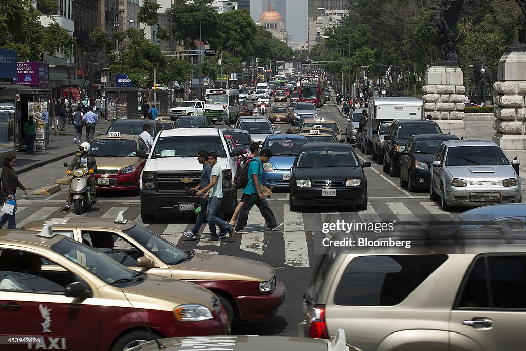 Mexico Prices Rise as Inflation Remains Above Central Bank Limit