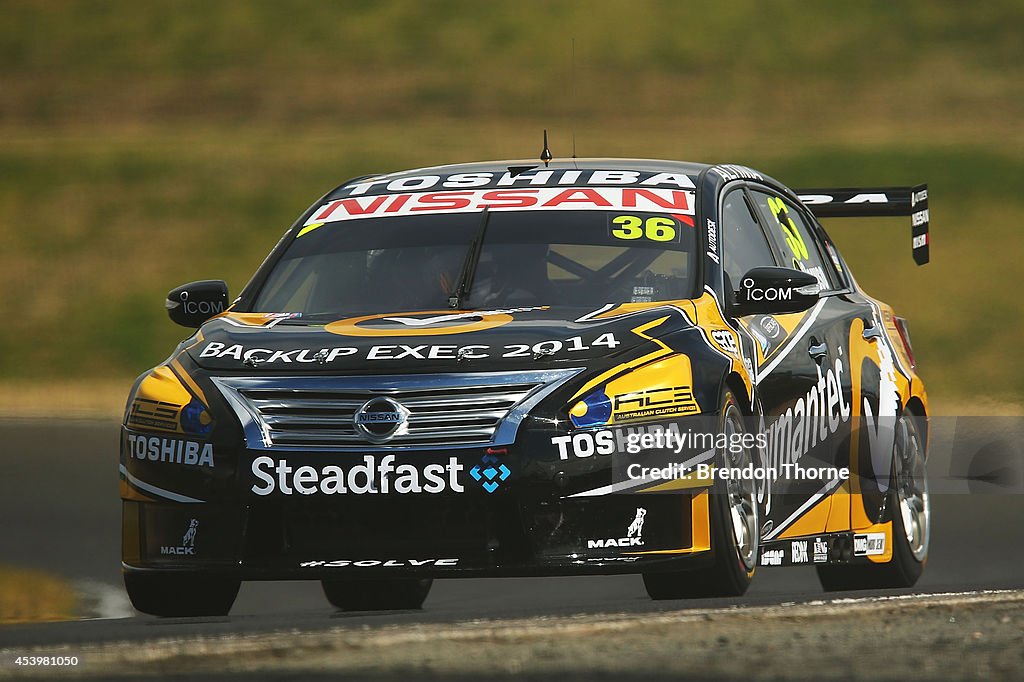 Sydney Motorsport Park 400 - V8 Supercars: Race 26 & 27