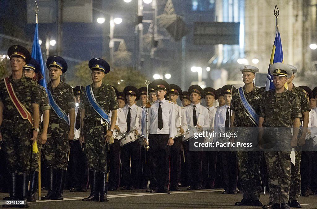 Ukrainian soldiers take part in a rehearsal for the...