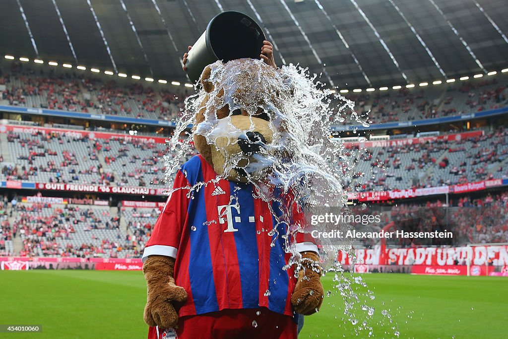 FC Bayern Muenchen v VfL Wolfsburg - Bundesliga