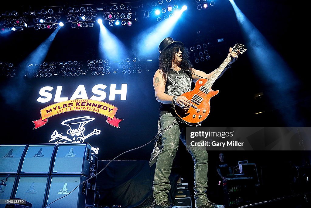 Slash In Concert - Dallas, TX