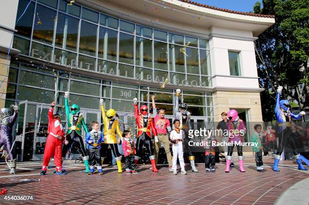 Alex Heartman, the Red Ranger from Power Rangers Samurai, joined the Power Rangers Super Megaforce and Five Junior Rangers from Make-A-Wish to defeat...