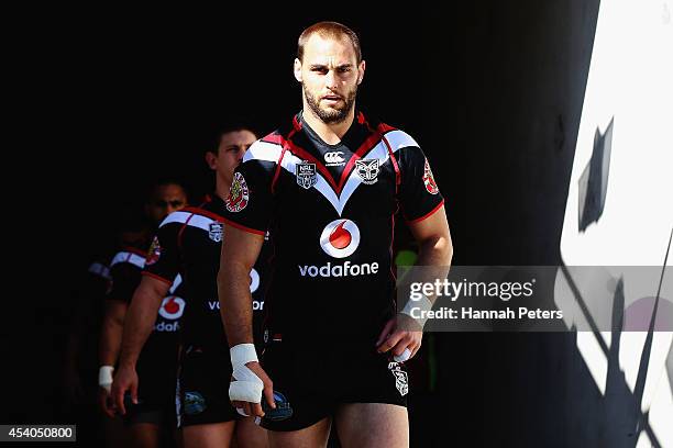 Simon Mannering of the Warriors leads the team out for the round 24 NRL match between the New Zealand Warriors and the Sydney Roosters at Mt Smart...