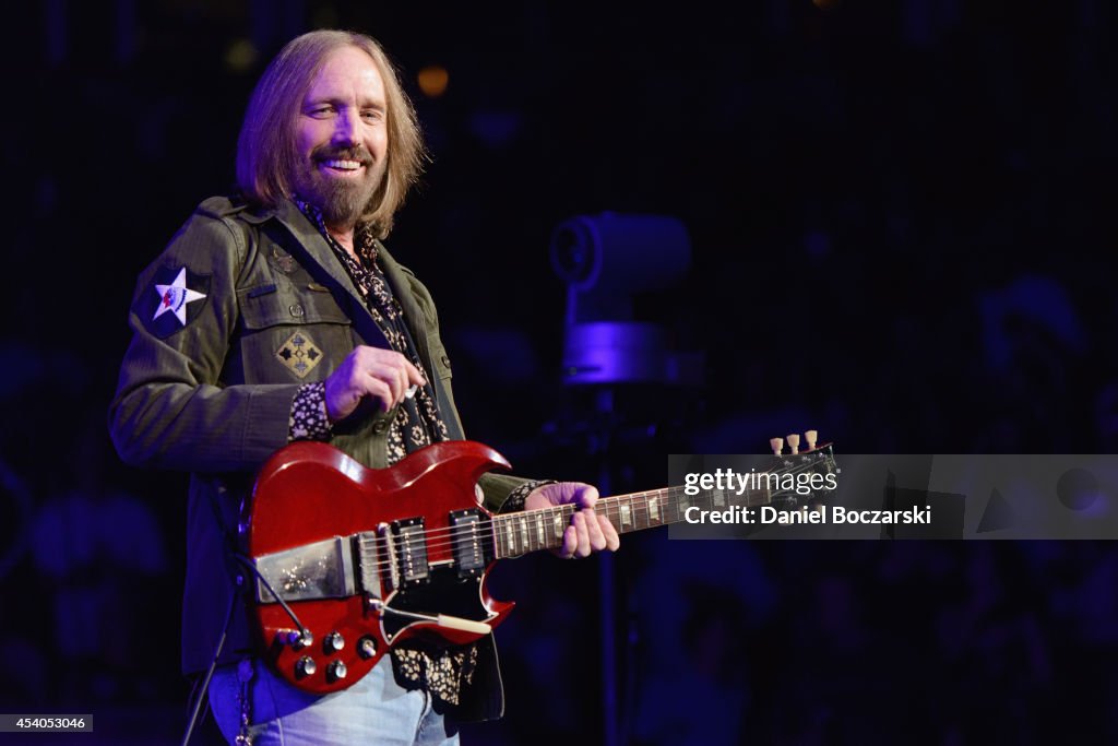 Tom Petty And The Heartbreakers Perform At United Center In Chicago Illinois