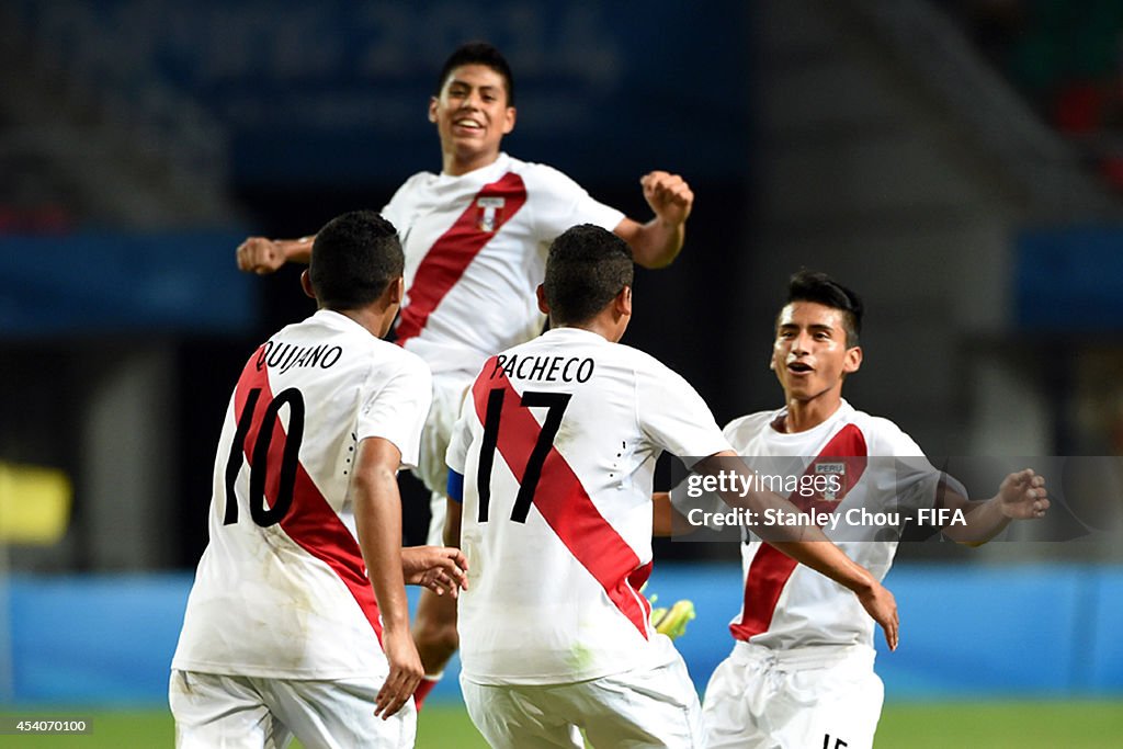 Peru v Cape Verde - FIFA: Semi Final Boys Summer Youth Olympic Football Tournament Nanjing 2014