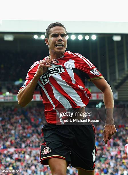 Jack Rodwell of Sunderland celebrates scoring his goal during the Barclays Premier League match between Sunderland and Manchester United at Stadium...