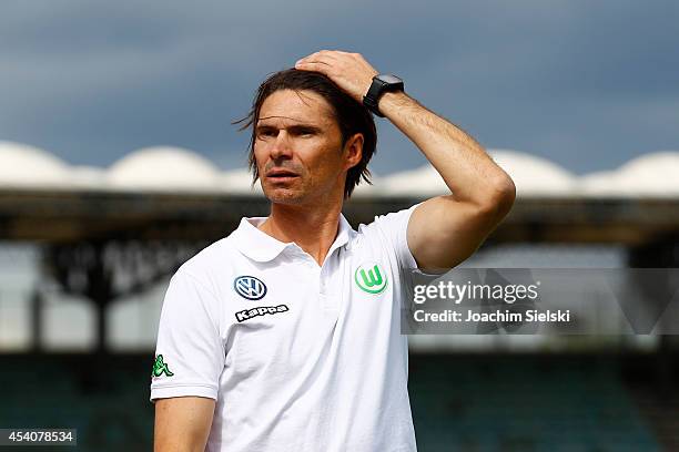 Coach Thomas Brdaric of Wolfsburg looks on during the third league match between VfL Wolfsburg II and Hamburger SV II at VfL Stadion am Elsterweg on...