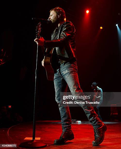 Dierks Bentley performs at the Pearl Inside Palms Casino Resort on December 6, 2013 in Las Vegas, Nevada.