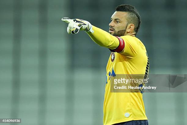 Weverton of Atletico-PR during the match between Atletico-PR and Bahia for the Brazilian Series A 2014 at Arena da Baixada on August 24, 2014 in...