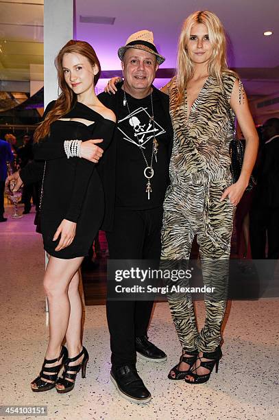 Julie Wynn, Edward Bass & Taylor McClur attend Niche Media Party Hosted By Zoe Saldana on December 6, 2013 in Miami Beach, Florida.