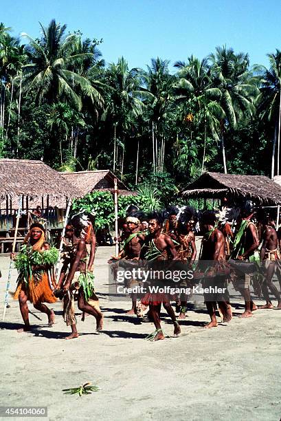 Morobe String Morobe Papua New Guinea Photos and Premium High Res Pictures - Getty Images