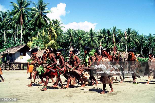 Morobe String Morobe Papua New Guinea Fotografías e imágenes de stock - Getty Images