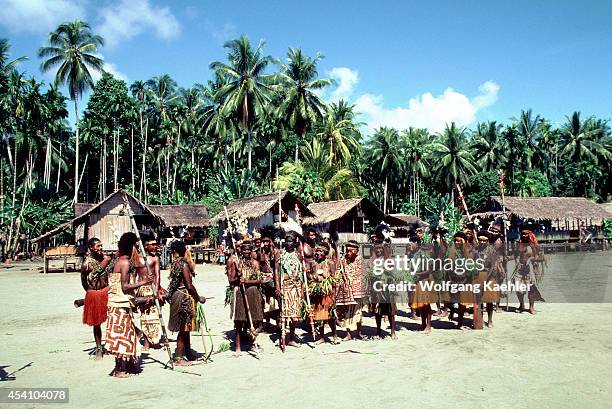 Morobe String Morobe Papua New Guinea Photos and Premium High Res Pictures - Getty Images