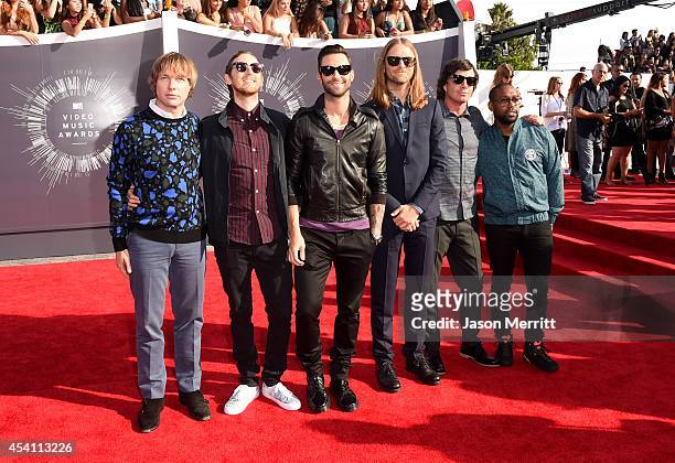 Musicians Mickey Madden, Jesse Carmichael, Adam Levine, James Valentine, Matt Flynn, and PJ Morton of Maroon 5 attend the 2014 MTV Video Music Awards...