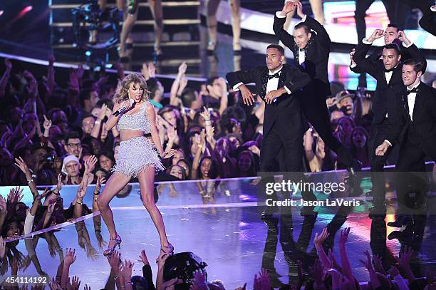 Taylor Swift performs onstage at the 2014 MTV Video Music Awards at The Forum on August 24, 2014 in Inglewood, California.