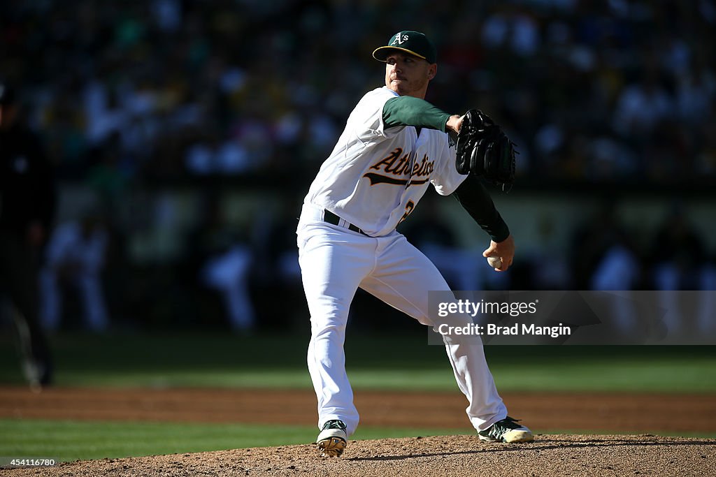 Los Angeles Angels of Anaheim v Oakland Athletics