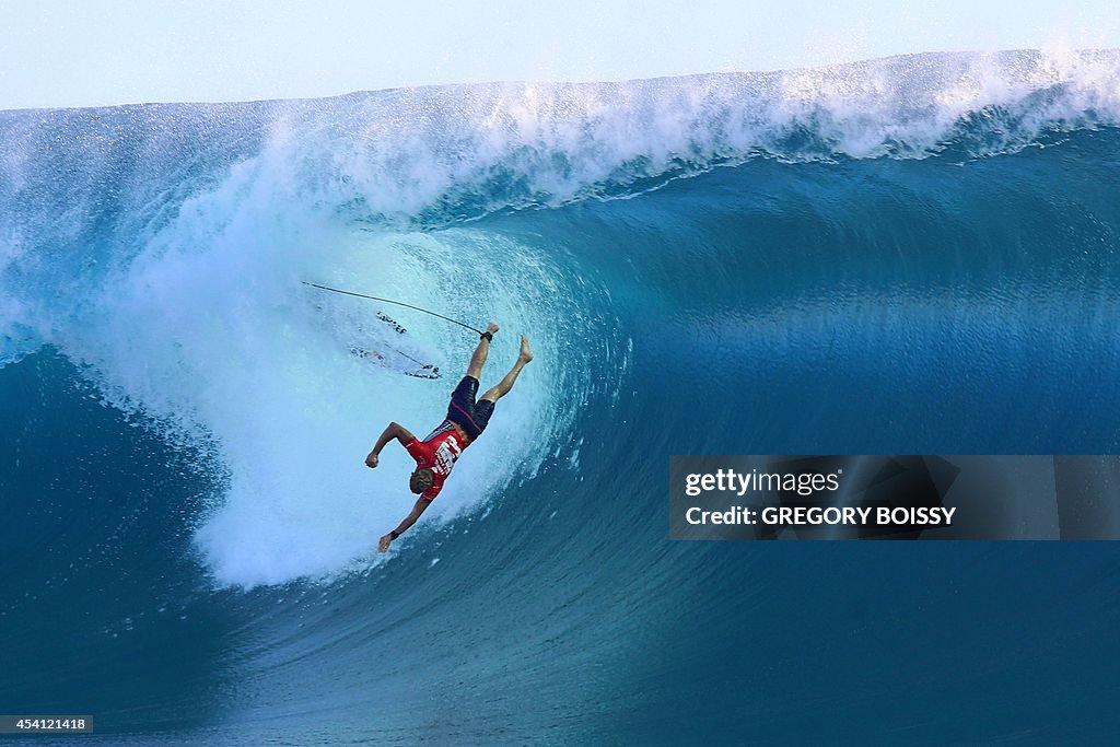 SURFING-FRA-TAHITI