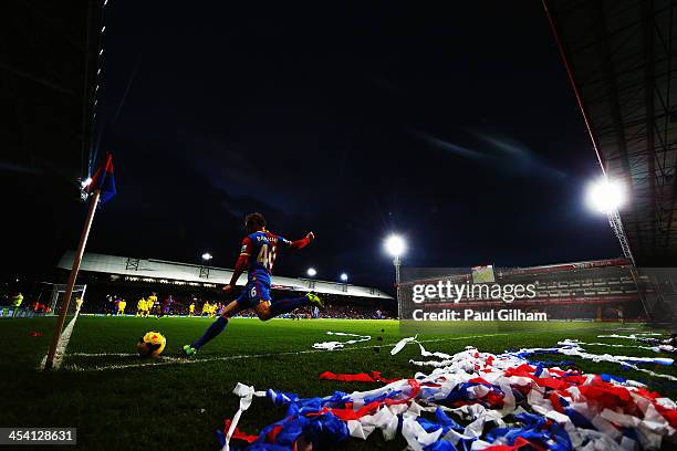 Barry Bannan of Crystal Palace takes a corner during the Barclays Premier League match between Crystal Palace and Cardiff City at Selhurst Park on...