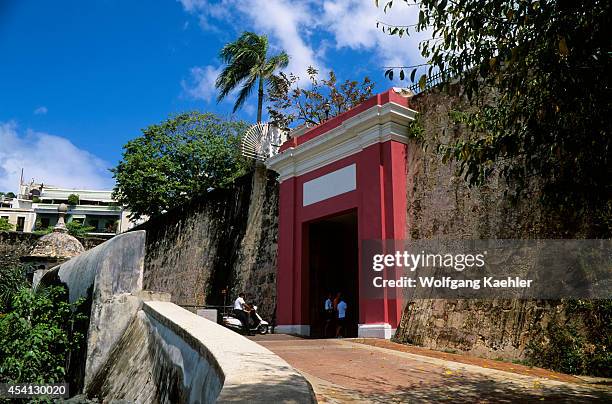 Puerto Rico, Old San Juan, City Wall, La Puerta De San Juan.